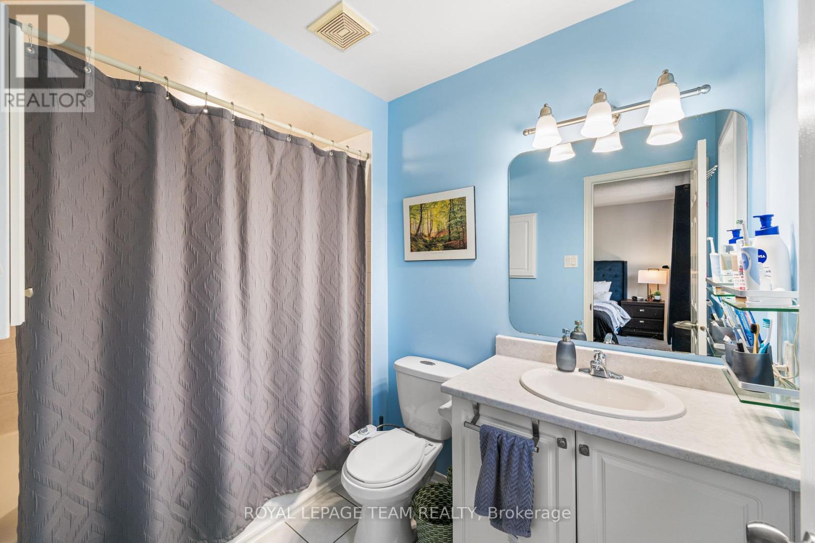 Photo 33 of 25 Inverkip Avenue, Ottawa ON
