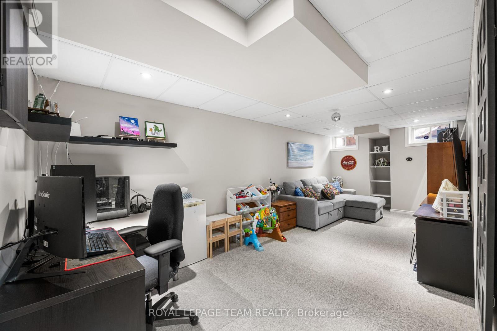 Photo 34 of 25 Inverkip Avenue, Ottawa ON