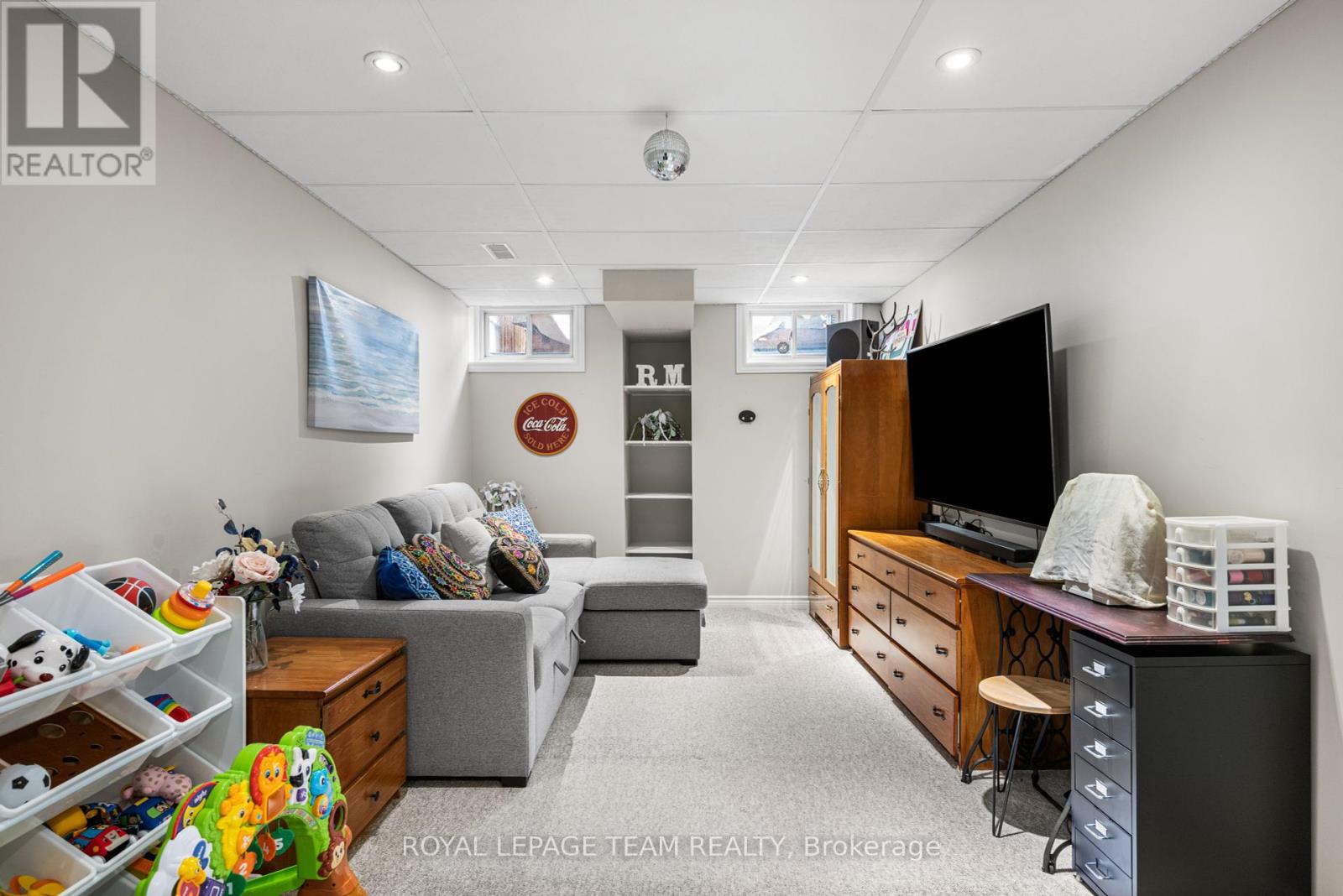 Photo 36 of 25 Inverkip Avenue, Ottawa ON