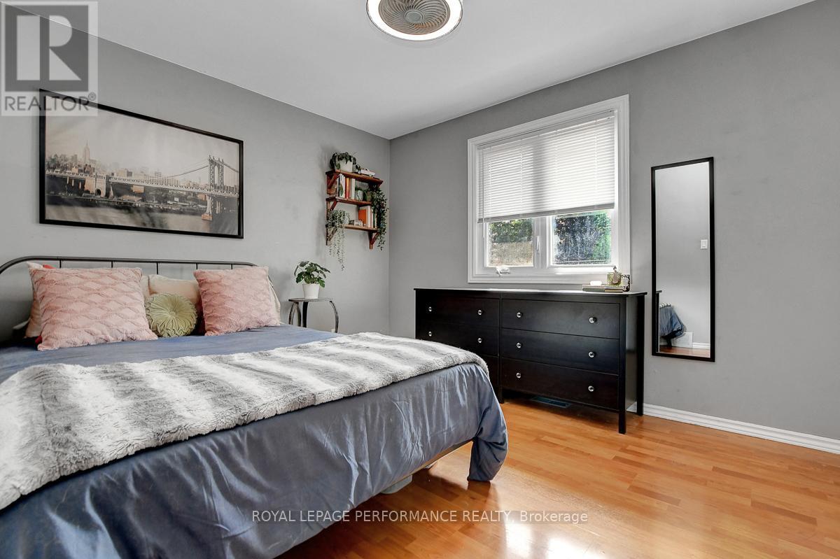 Photo 21 of 124 Des Pins Street, Russell ON