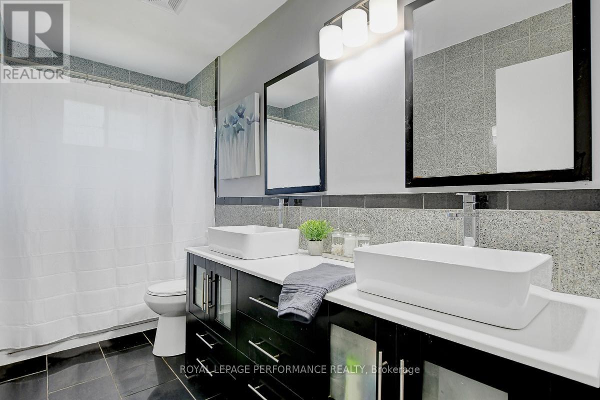 Photo 25 of 124 Des Pins Street, Russell ON