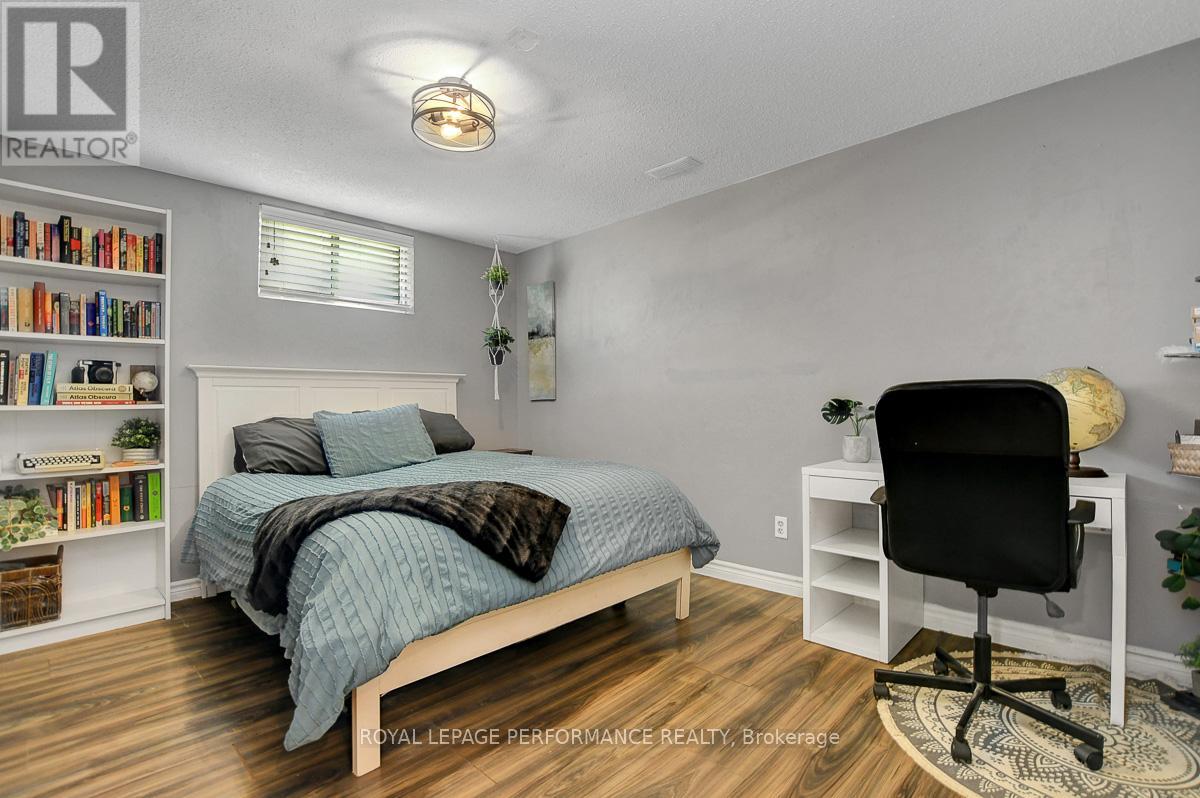 Photo 32 of 124 Des Pins Street, Russell ON