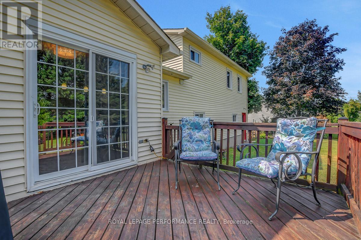 Photo 36 of 124 Des Pins Street, Russell ON