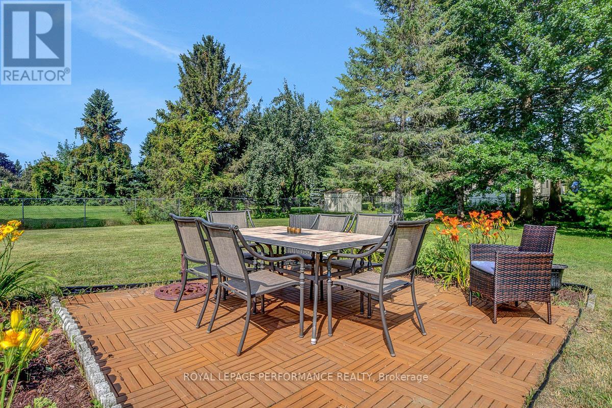 Photo 38 of 124 Des Pins Street, Russell ON
