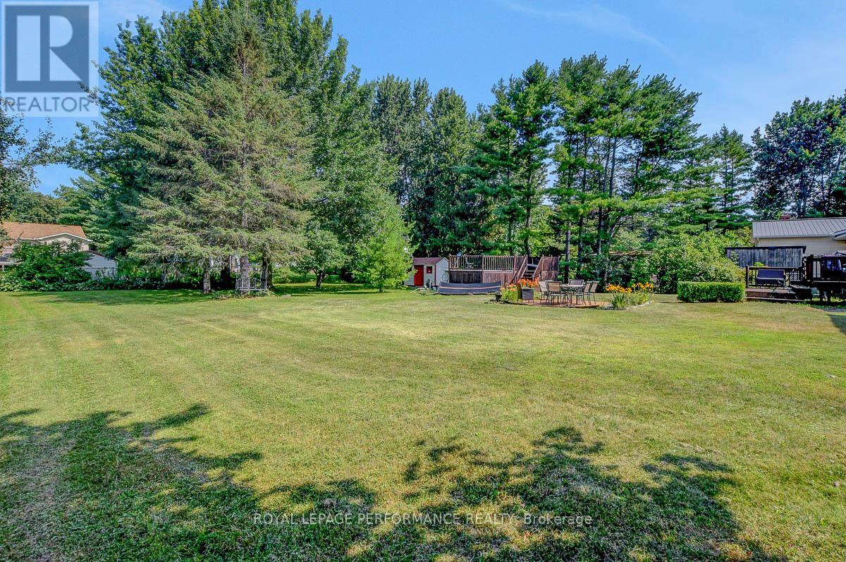 Photo 49 of 124 Des Pins Street, Russell ON
