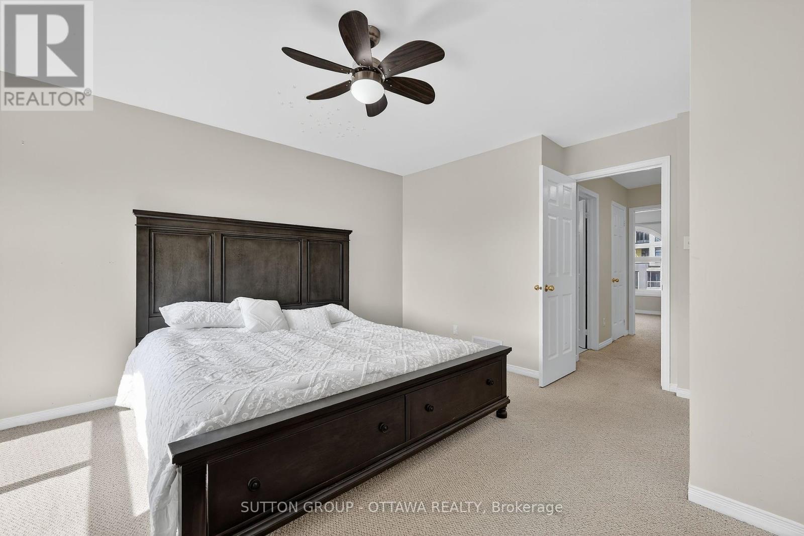 Photo 23 of 59 Thornbury Crescent, Ottawa ON