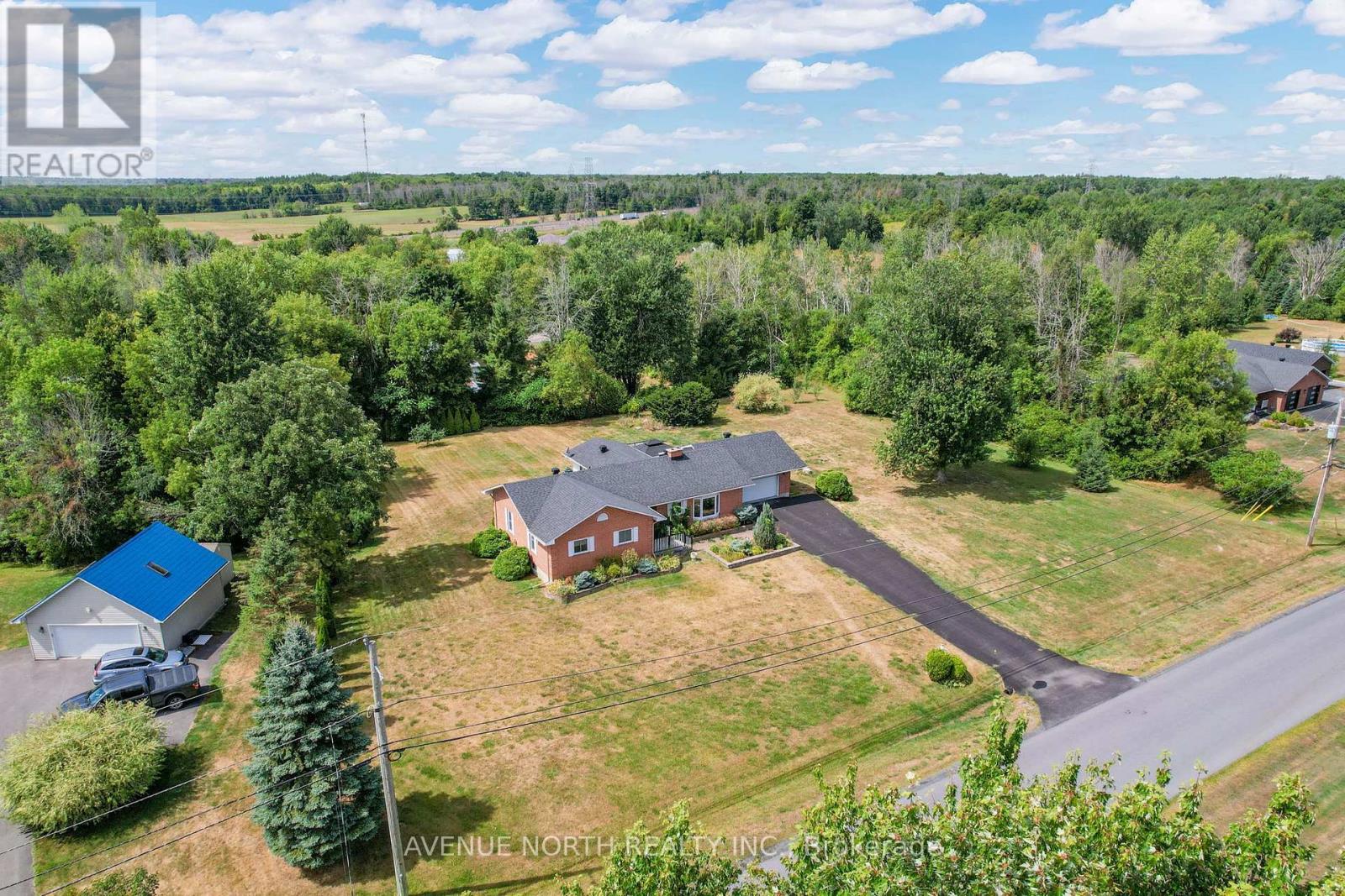 Photo 1 of 5514 Poplar Avenue, South Stormont ON