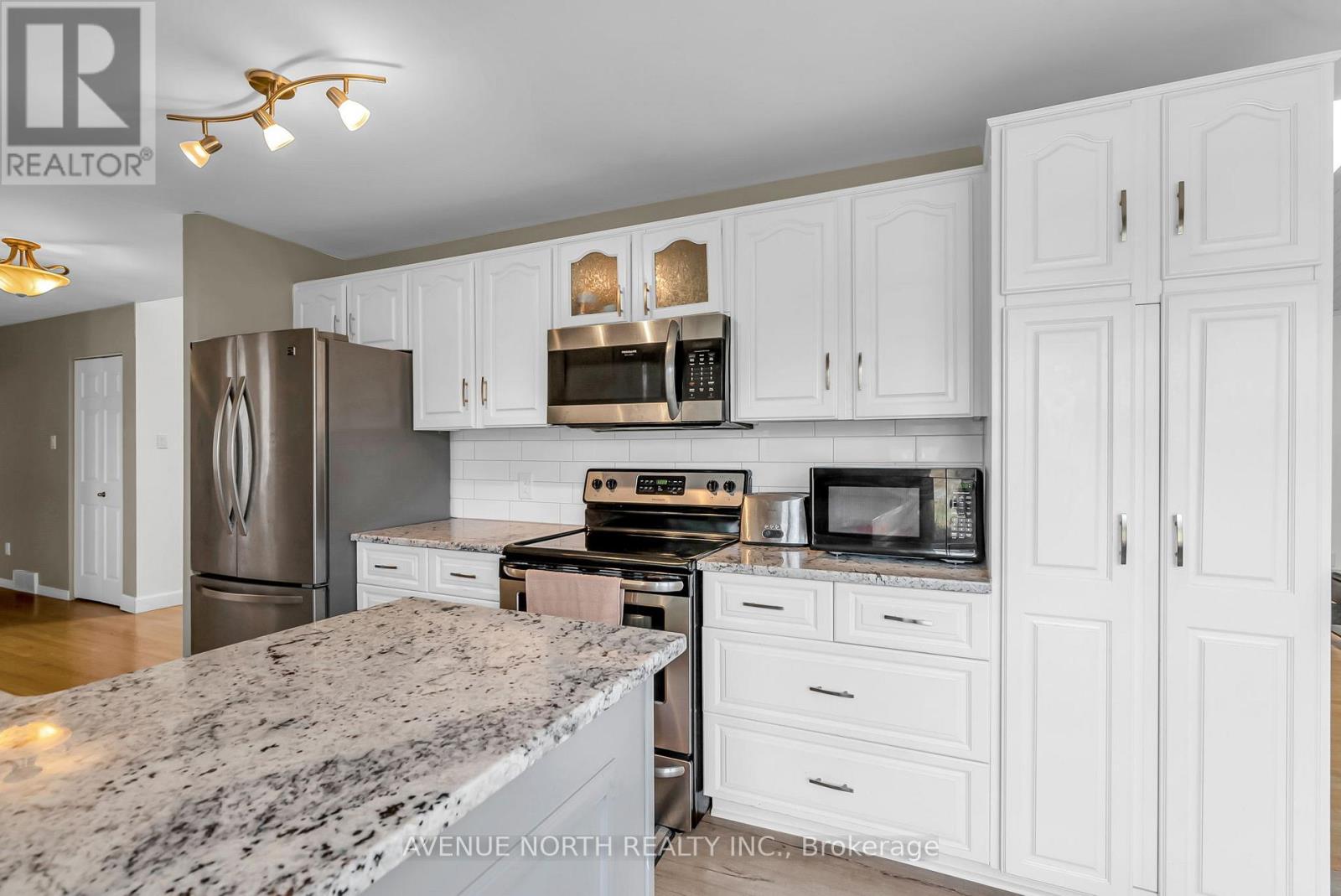 Photo 11 of 5514 Poplar Avenue, South Stormont ON