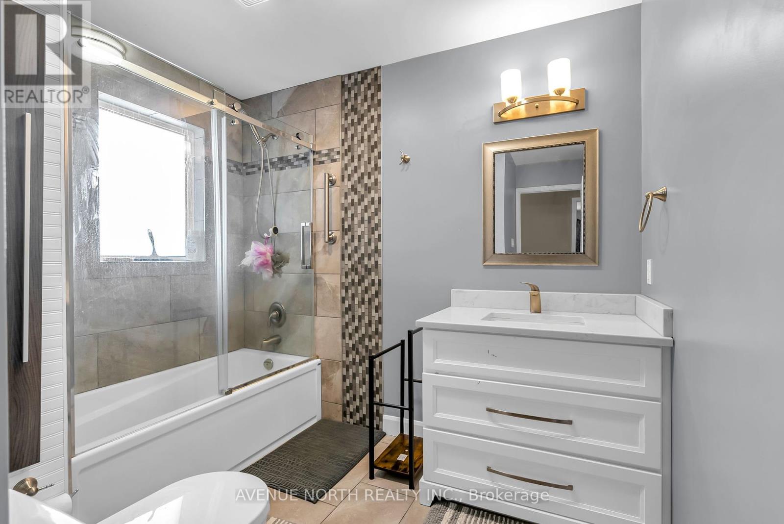 Photo 14 of 5514 Poplar Avenue, South Stormont ON