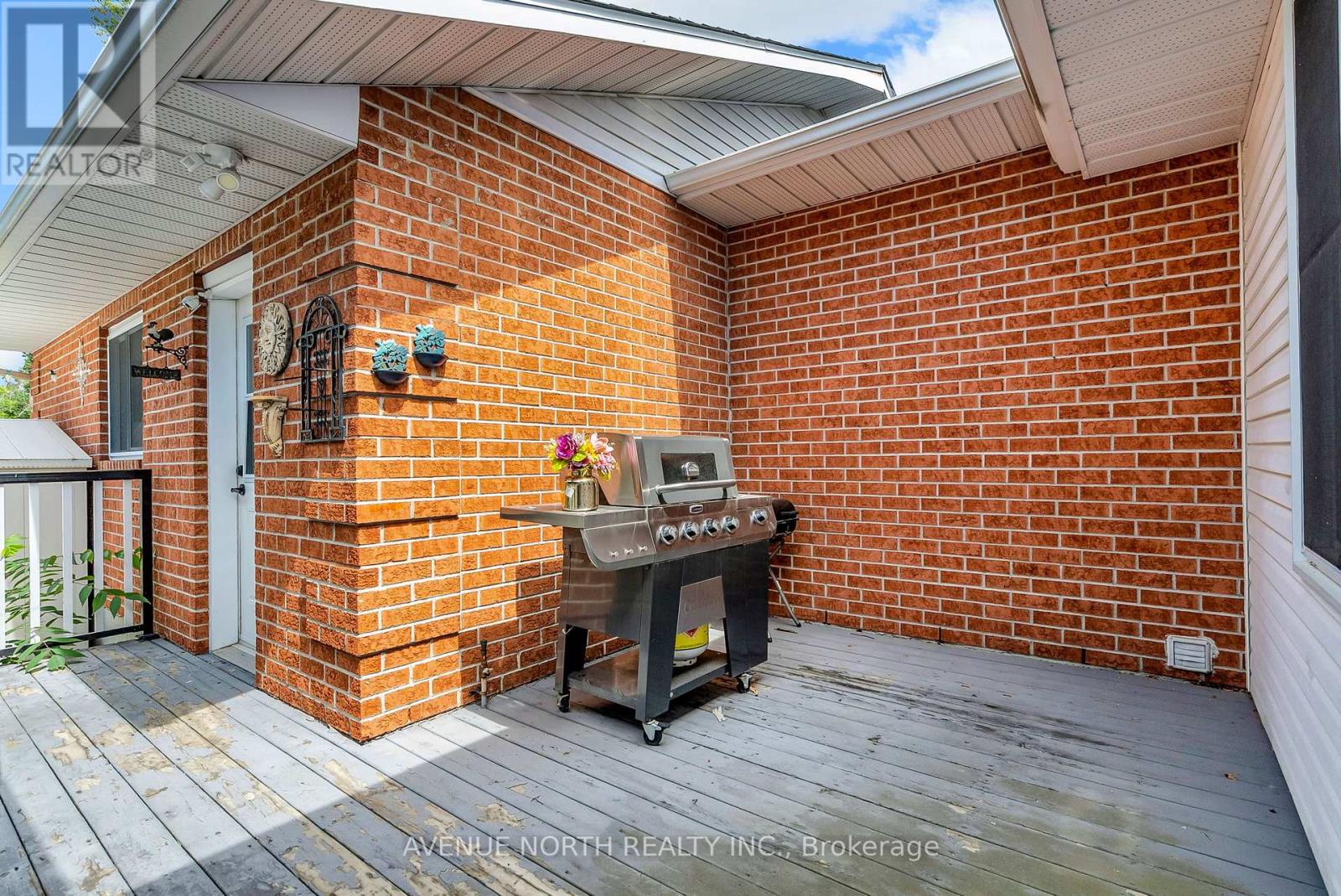 Photo 30 of 5514 Poplar Avenue, South Stormont ON