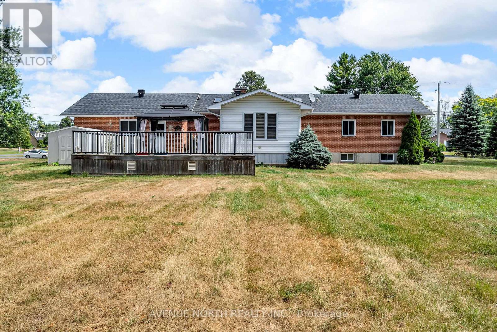 Photo 35 of 5514 Poplar Avenue, South Stormont ON
