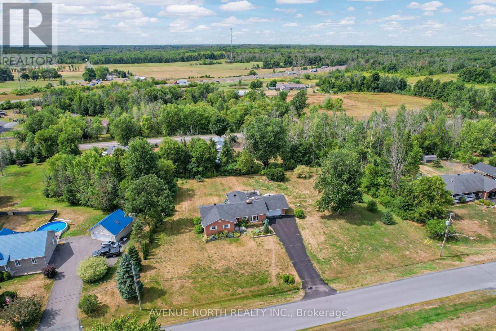Photo 38 of 5514 Poplar Avenue, South Stormont ON