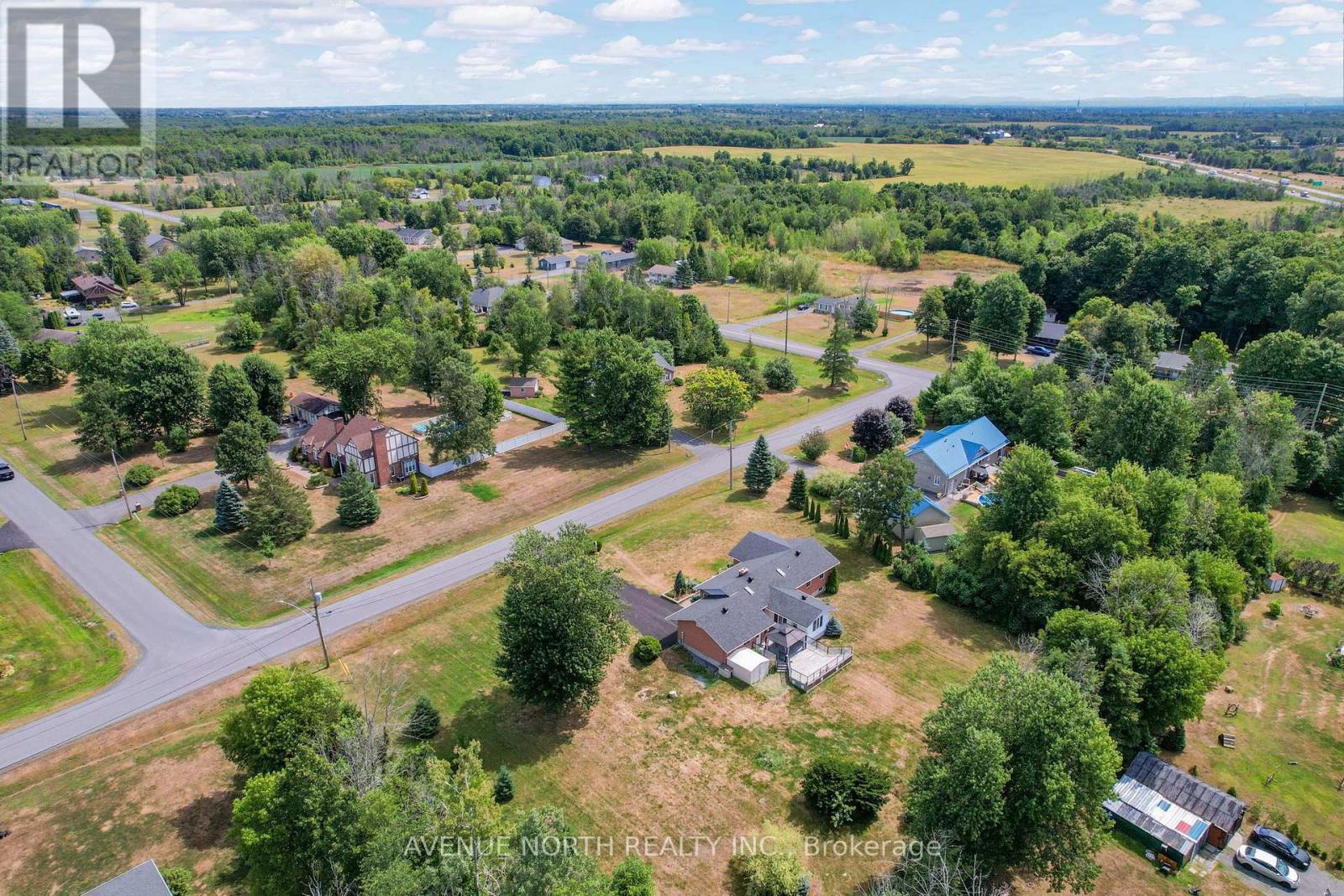 Photo 40 of 5514 Poplar Avenue, South Stormont ON