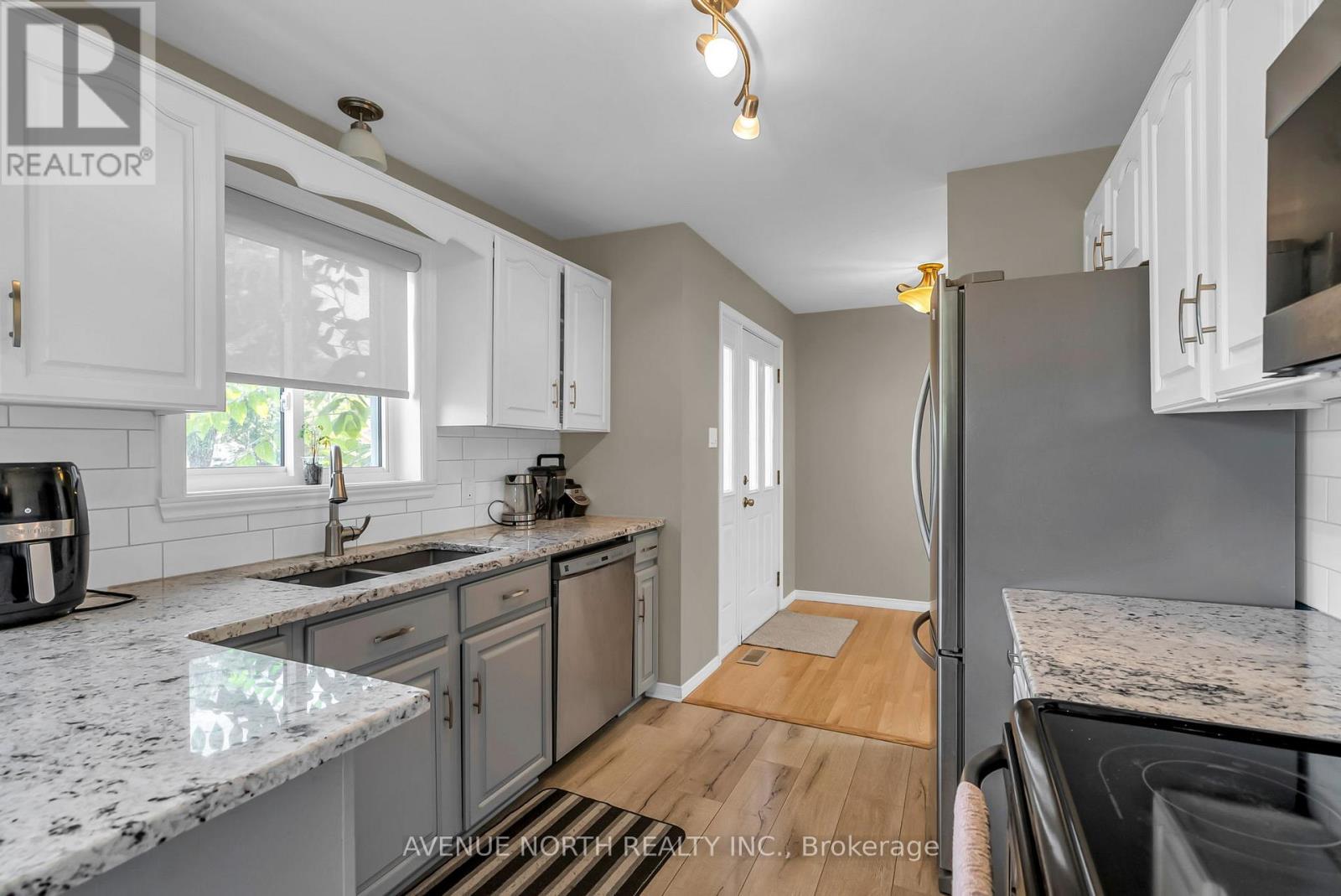Photo 9 of 5514 Poplar Avenue, South Stormont ON