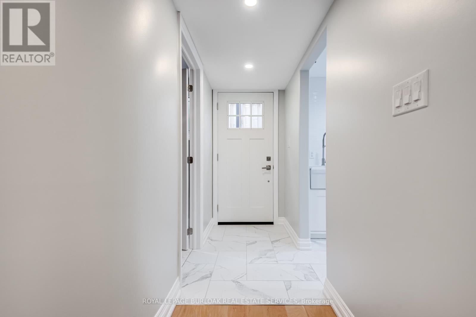 Photo 34 of 313 Silvana Crescent, Burlington ON