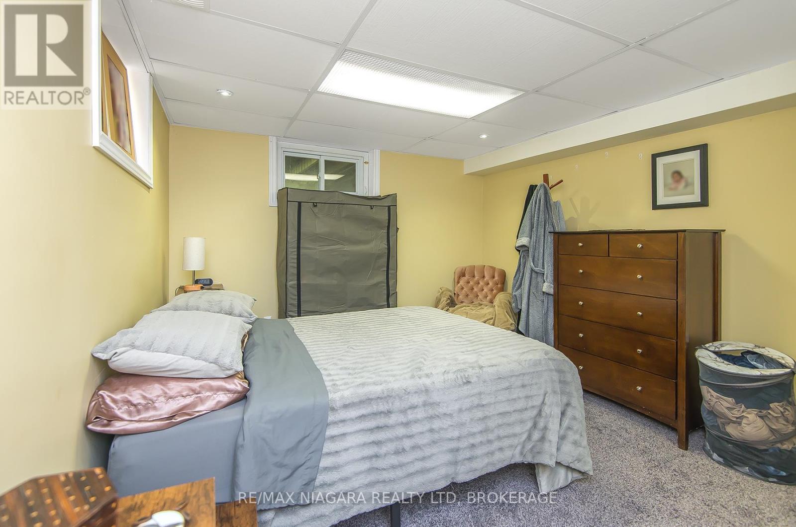 Photo 22 of 47 Lincoln Street, Welland ON