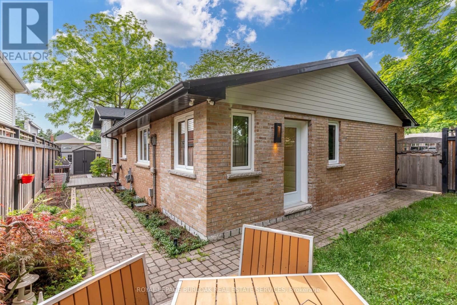 Photo 48 of 313 Silvana Crescent, Burlington ON