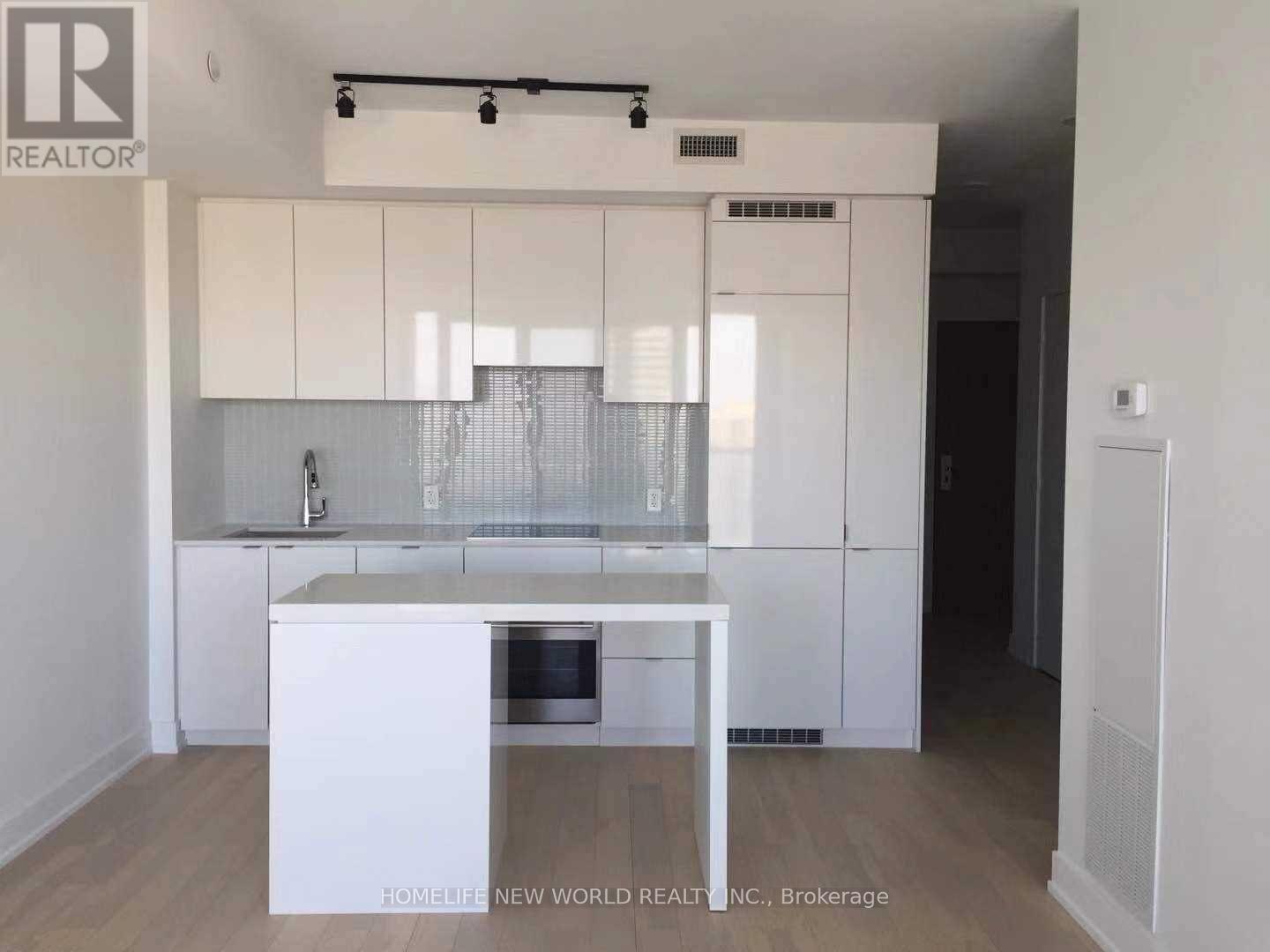 Photo 3 of 3209 7 Grenville Street, Toronto ON
