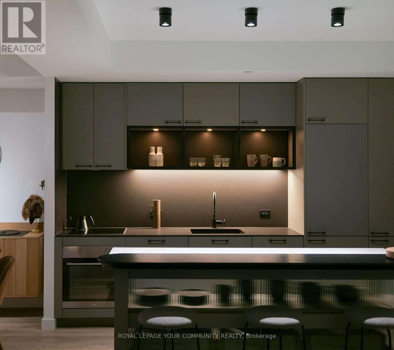 Photo 1 of 612 505 Richmond Street W, Toronto ON