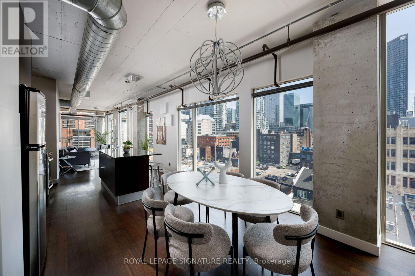 Photo 2 of 801 169 John Street, Toronto ON