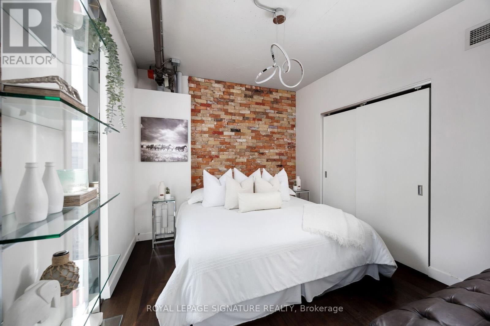 Photo 31 of 801 169 John Street, Toronto ON