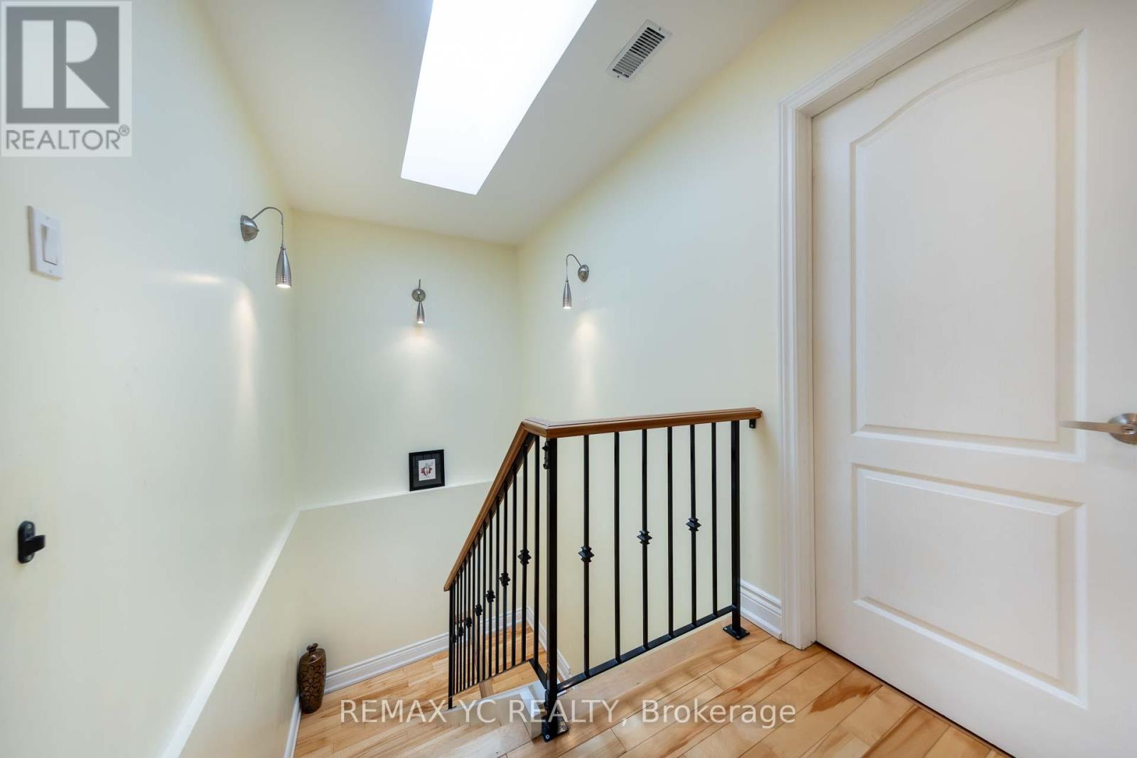 Photo 26 of 18 Mullet Road, Toronto ON