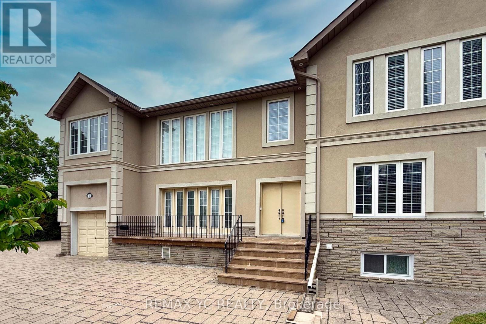 Photo 5 of 18 Mullet Road, Toronto ON