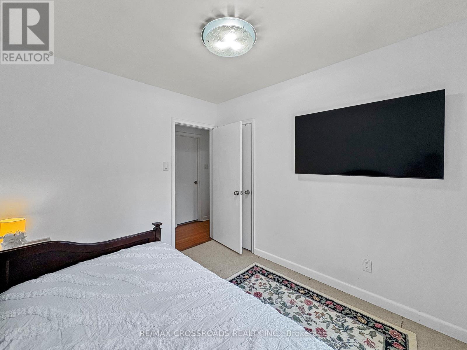 Photo 16 of 46 Ronway Crescent, Toronto ON