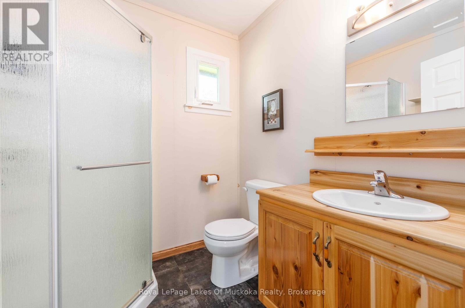 Photo 15 of 3105 520 Highway, Magnetawan ON