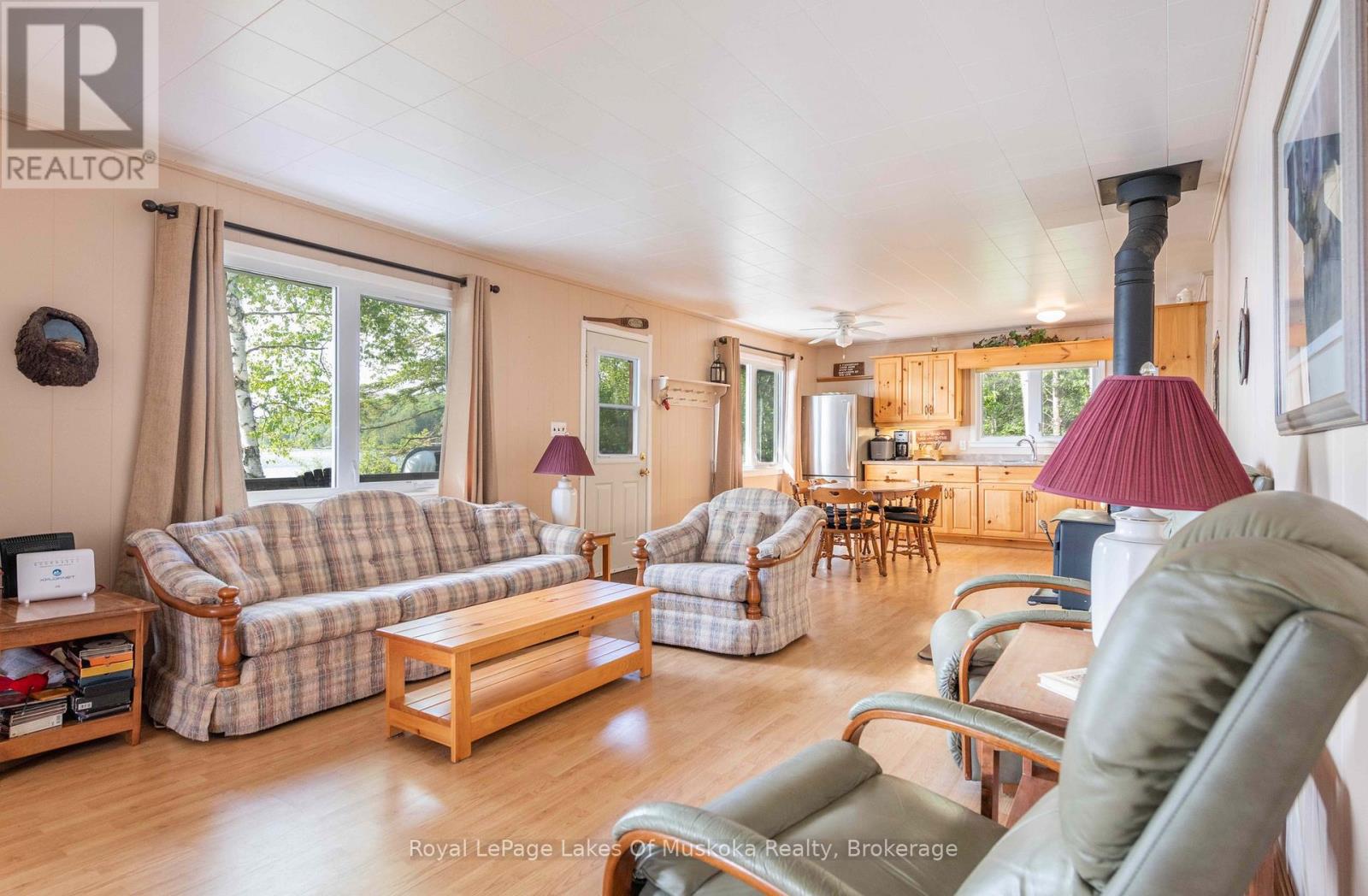 Photo 9 of 3105 520 Highway, Magnetawan ON