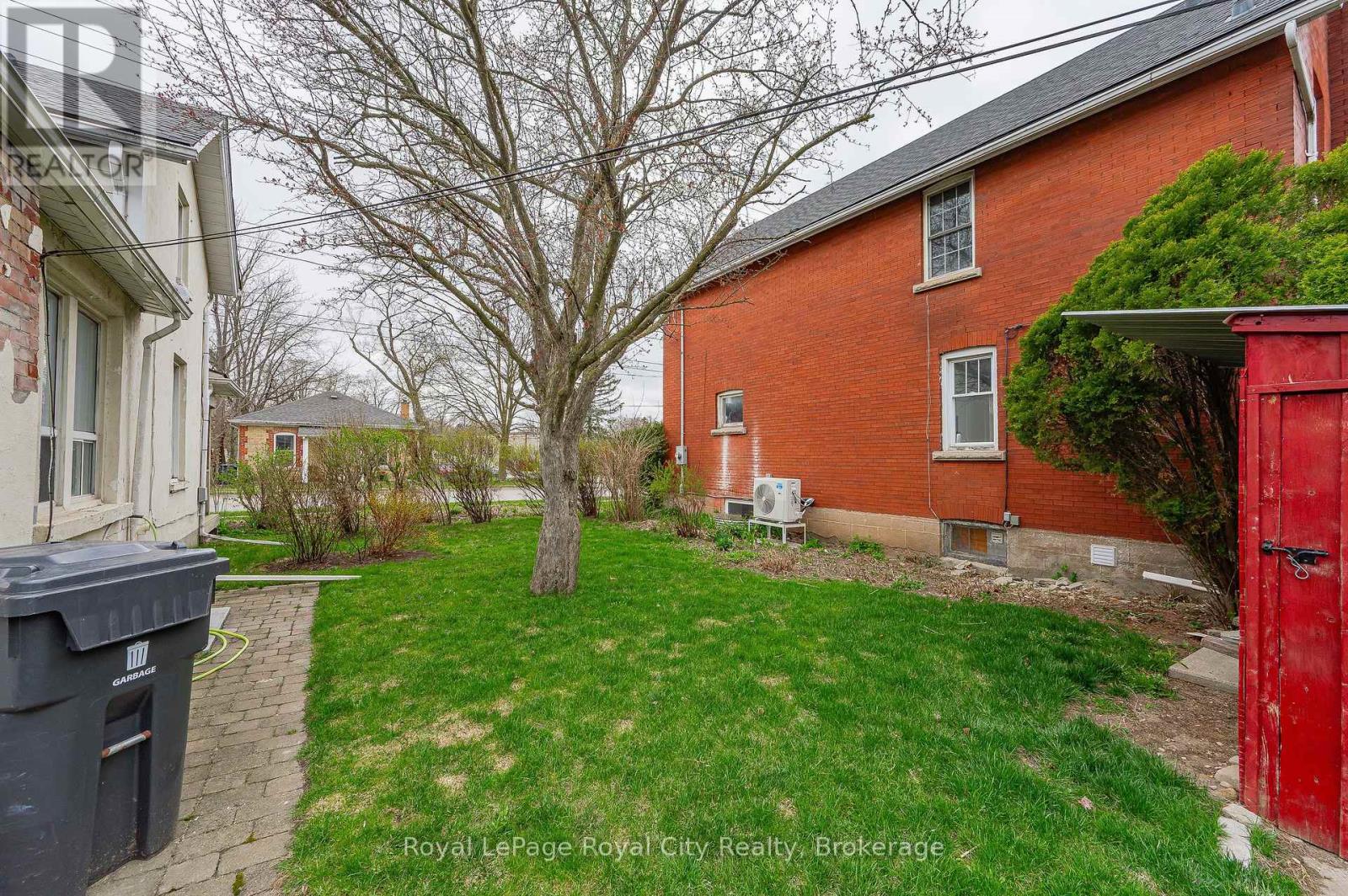 Photo 8 of 81 Edinburgh Road N, Guelph ON