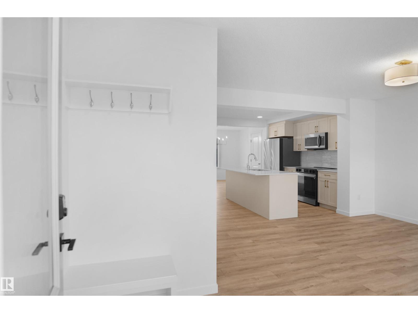 Photo 3 of 1277 Keswick Dr Sw, Edmonton AB