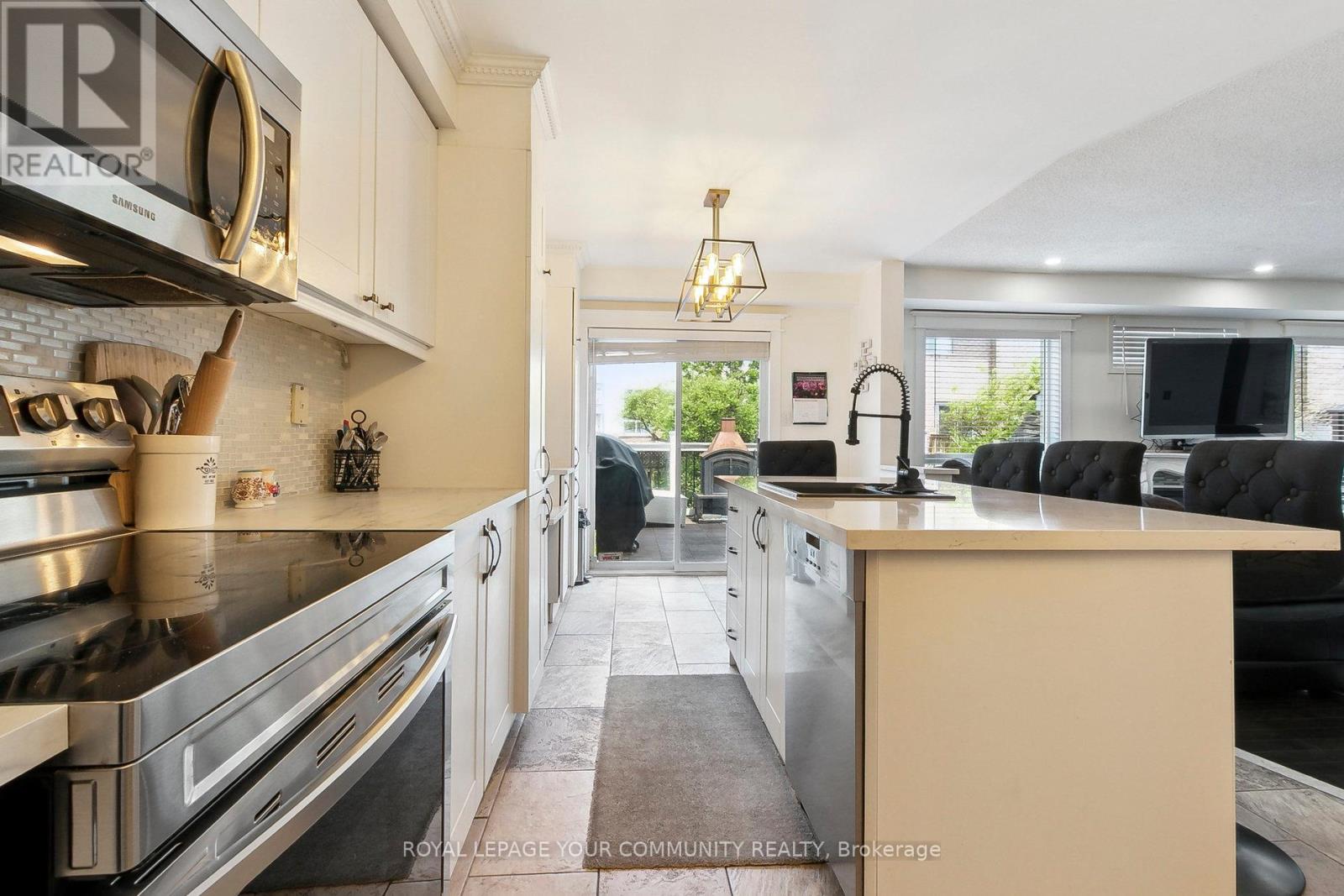 Photo 11 of 10 Greenhalf Drive, Ajax ON