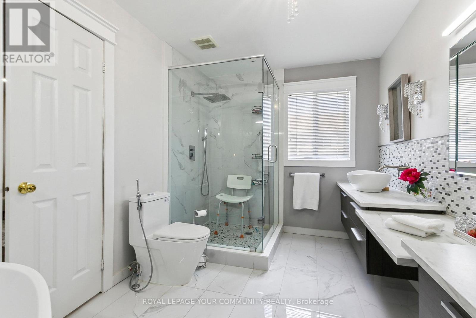 Photo 25 of 10 Greenhalf Drive, Ajax ON