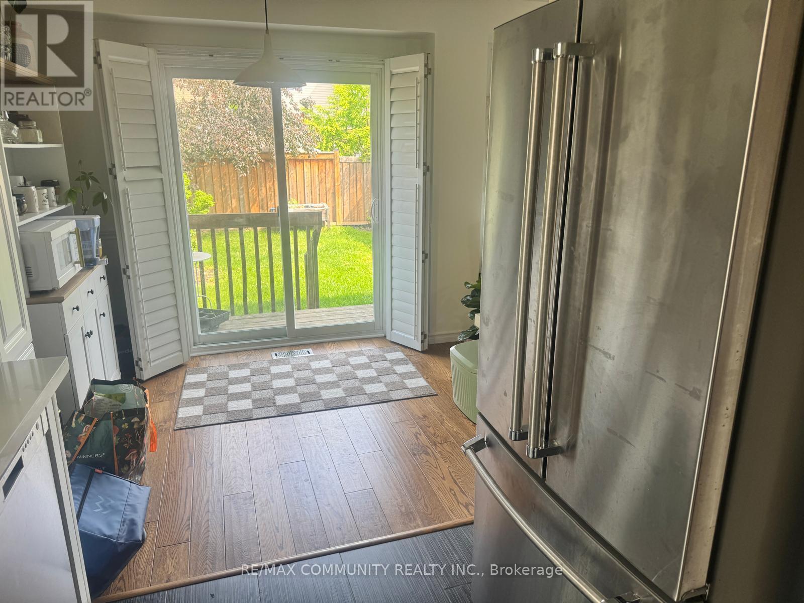 Photo 9 of 14 Blacksmith Lane, Whitby ON