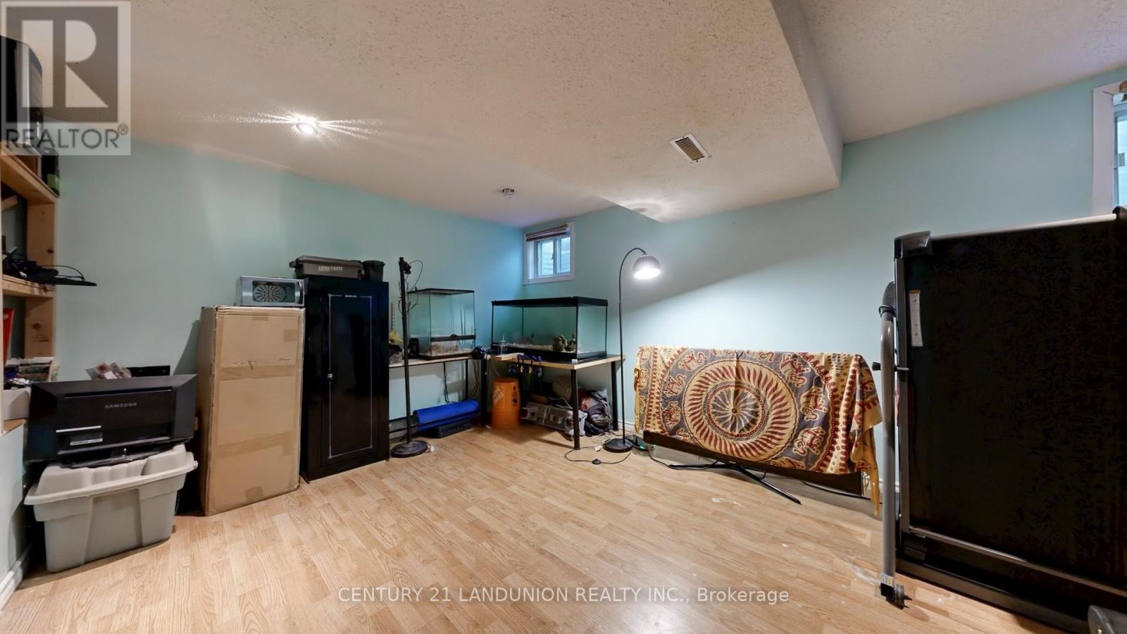 Photo 26 of 132 Silver Springs Boulevard, Toronto ON