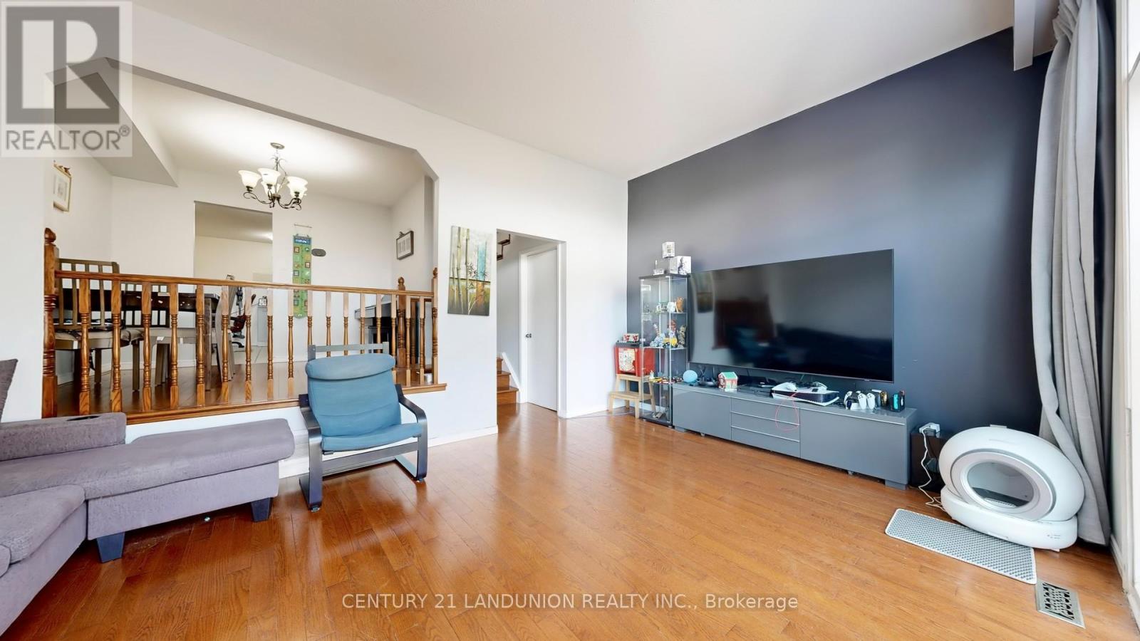 Photo 5 of 132 Silver Springs Boulevard, Toronto ON