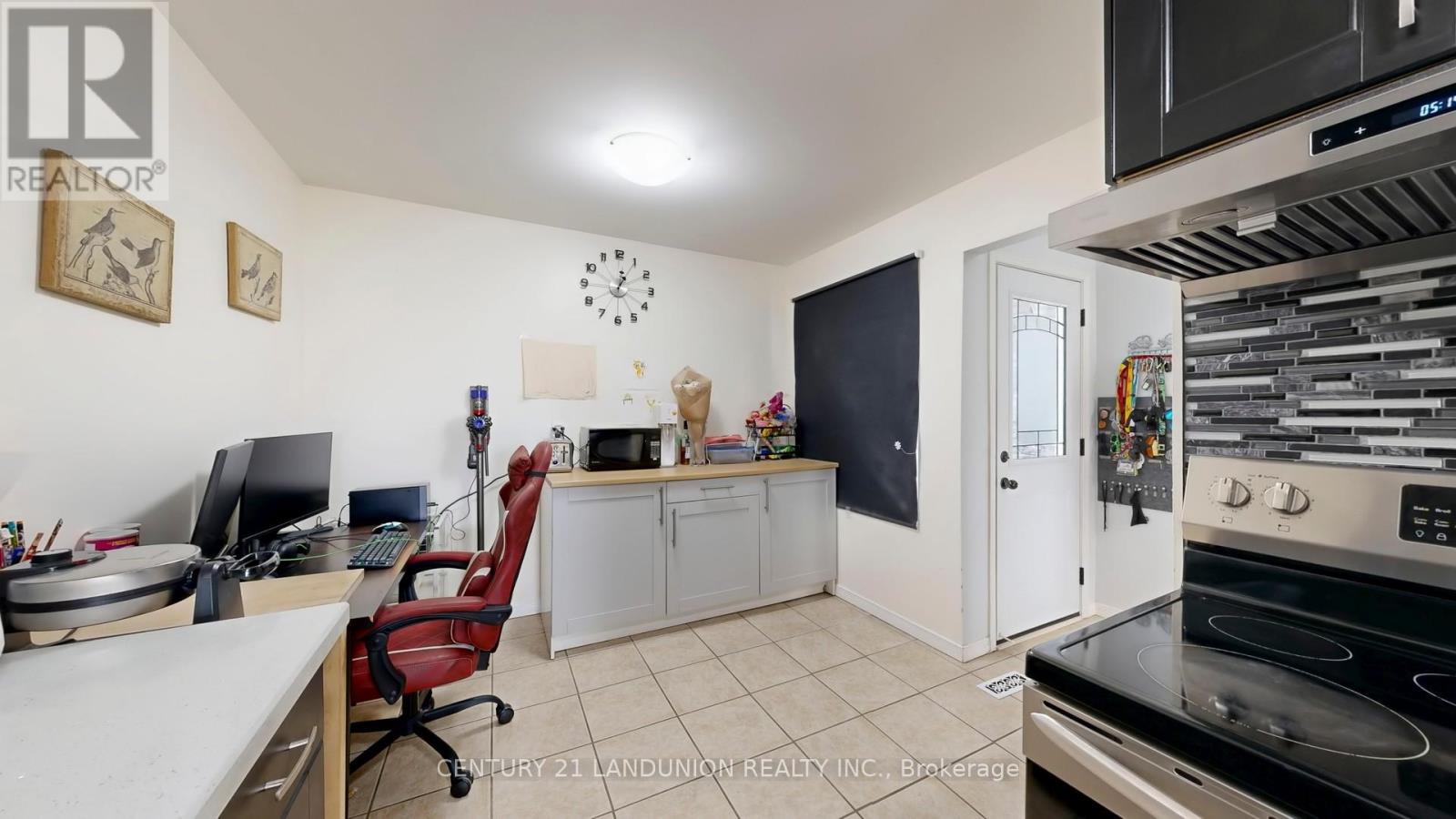 Photo 6 of 132 Silver Springs Boulevard, Toronto ON