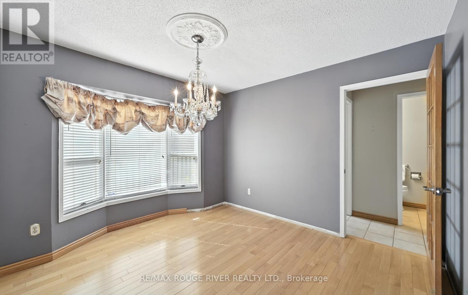 Photo 16 of 575 Dunrobin Court, Oshawa ON