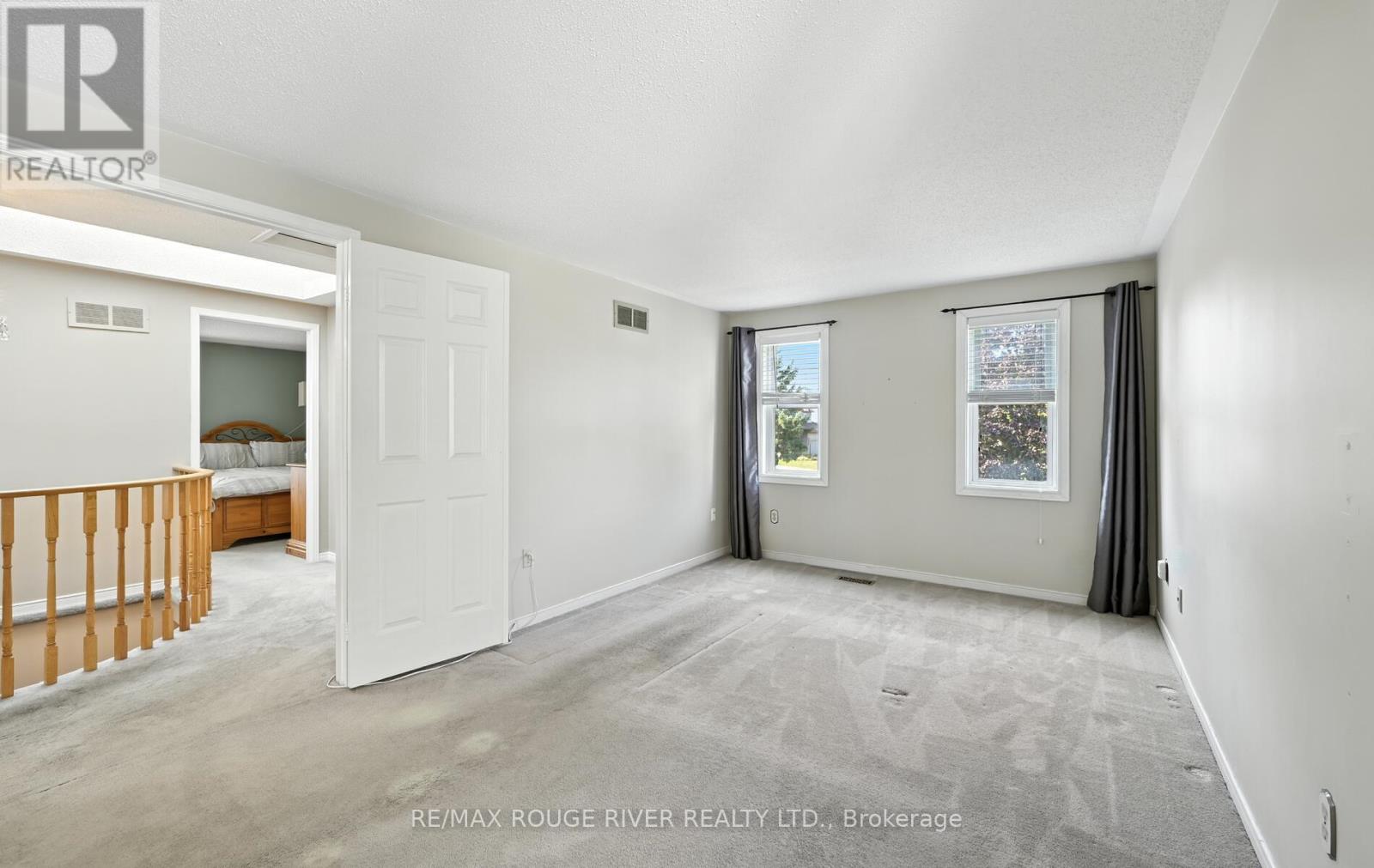 Photo 21 of 575 Dunrobin Court, Oshawa ON