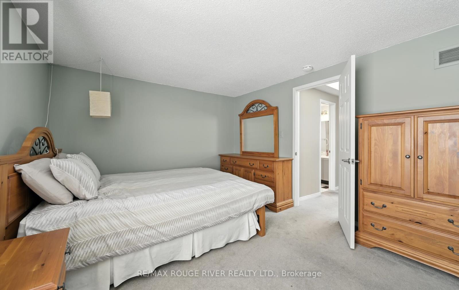 Photo 29 of 575 Dunrobin Court, Oshawa ON