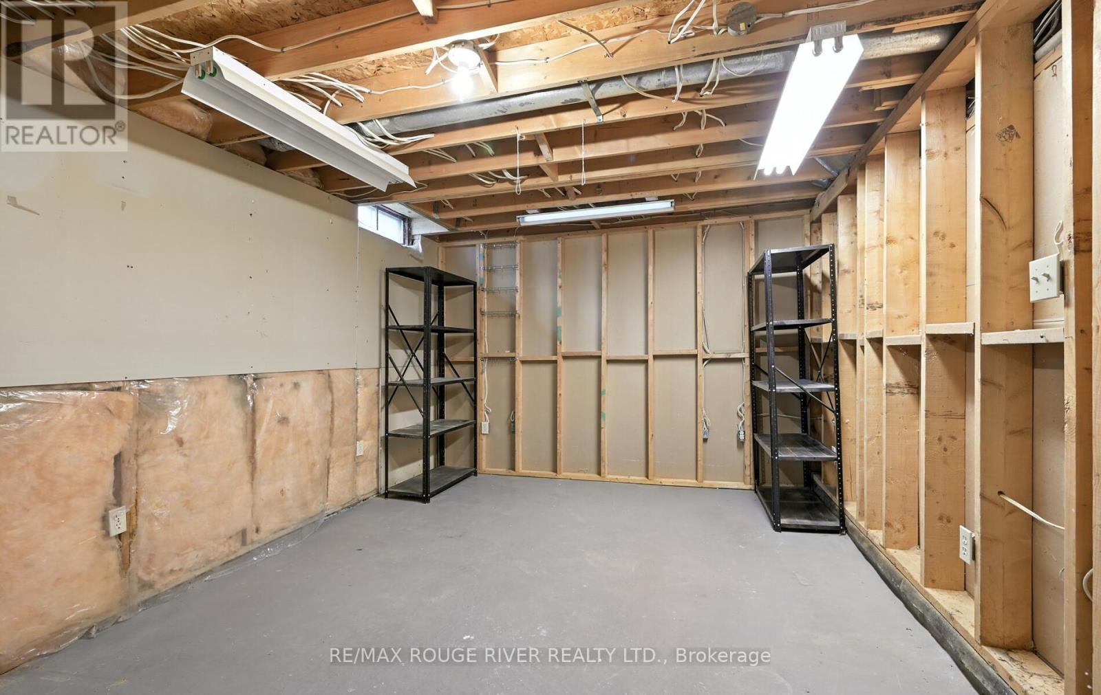 Photo 33 of 575 Dunrobin Court, Oshawa ON