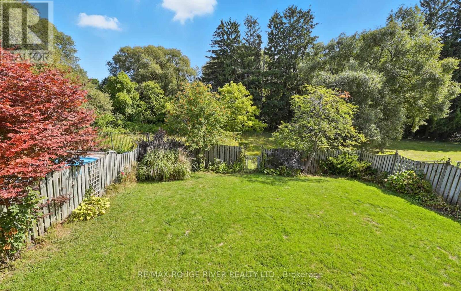 Photo 36 of 575 Dunrobin Court, Oshawa ON