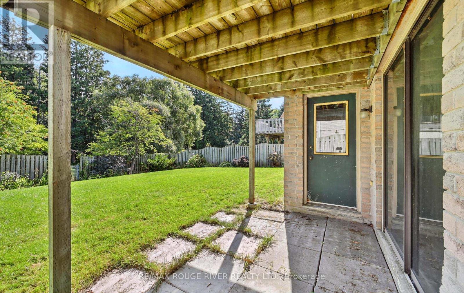 Photo 37 of 575 Dunrobin Court, Oshawa ON