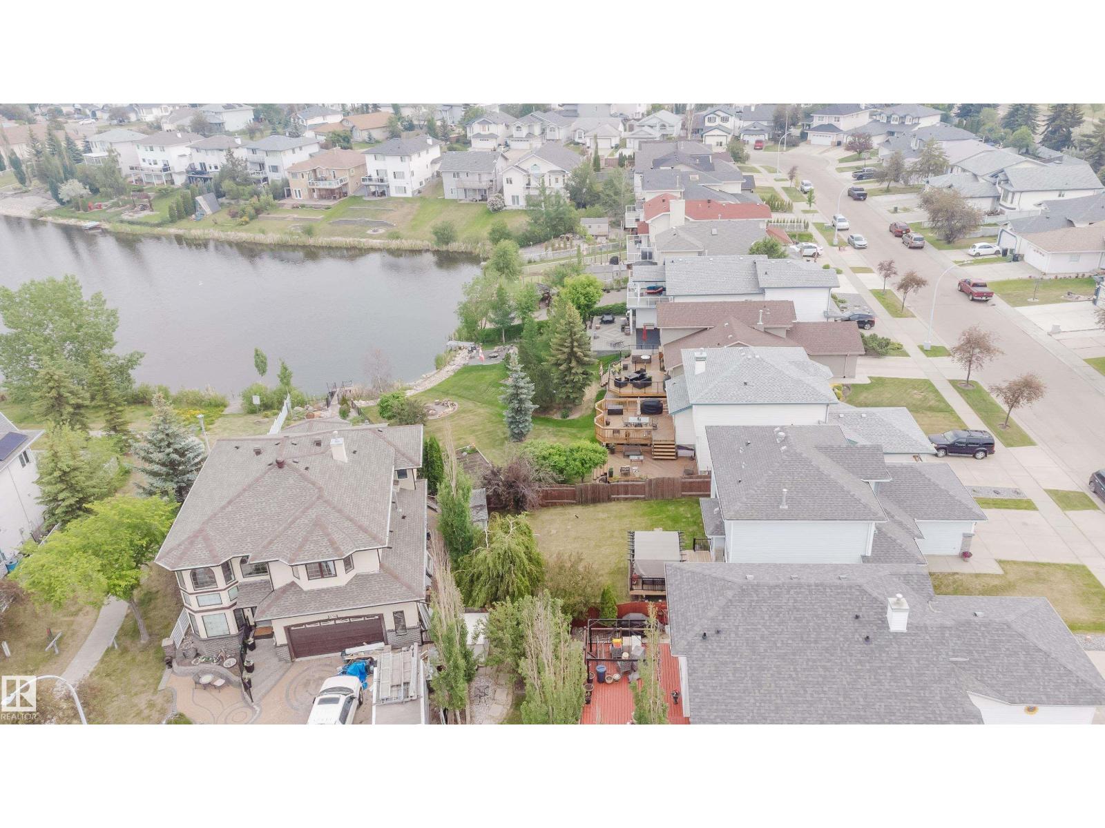 Photo 4 of 442 Klarvatten Lake Wd Nw, Edmonton AB
