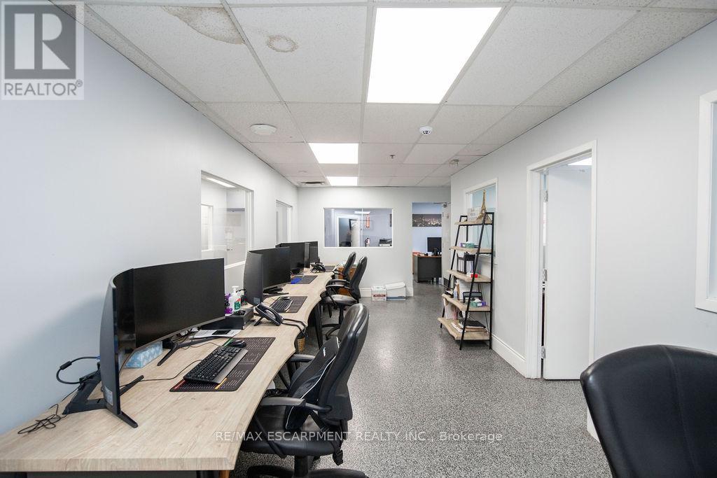 Photo 11 of 42 Niagara Street E, Hamilton ON