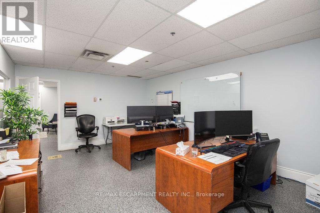 Photo 21 of 42 Niagara Street E, Hamilton ON