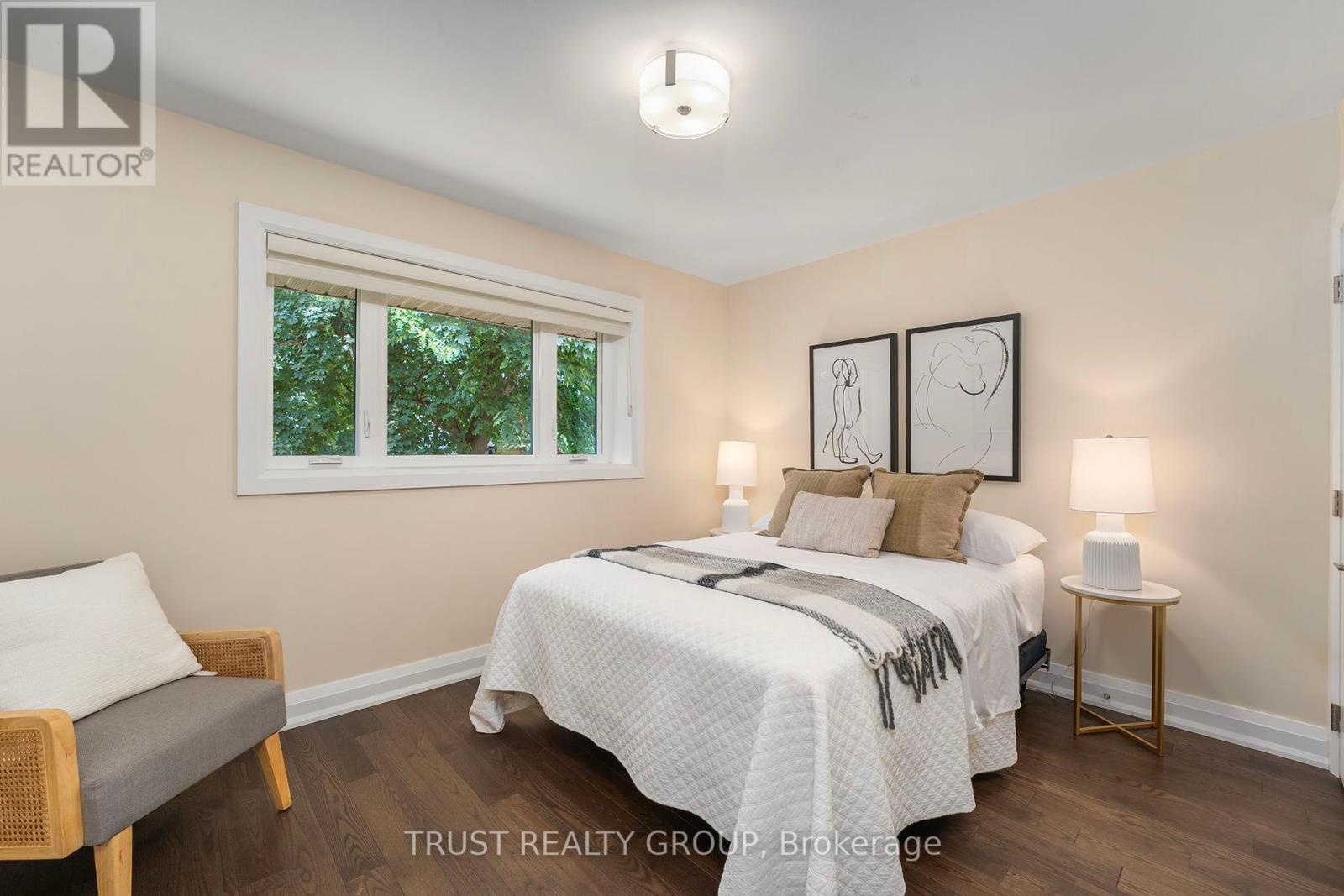 Photo 24 of 18 Deanecrest Road, Toronto ON
