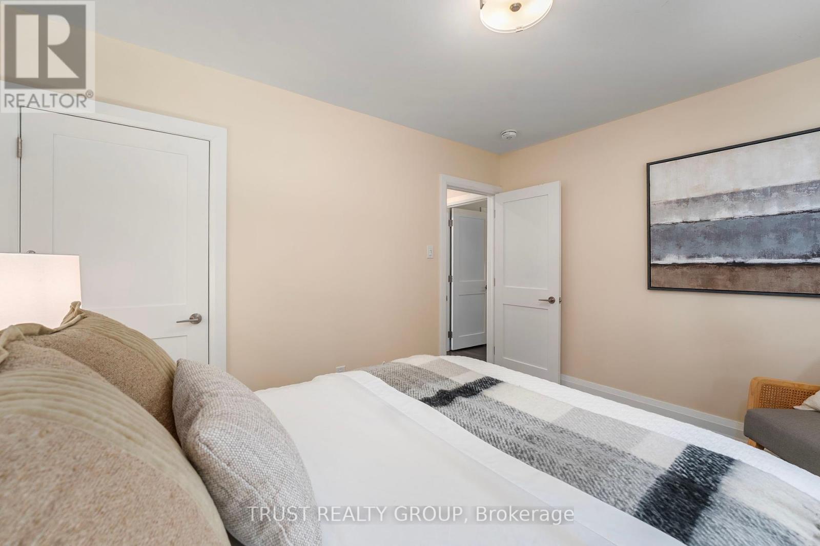 Photo 26 of 18 Deanecrest Road, Toronto ON