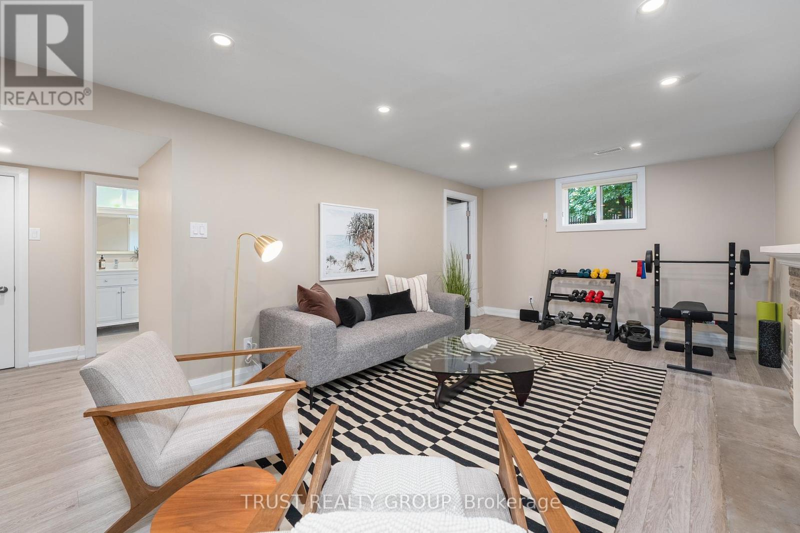 Photo 29 of 18 Deanecrest Road, Toronto ON